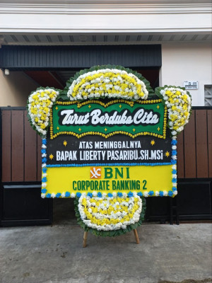 Papan Bunga Duka di Legok Suka Maju